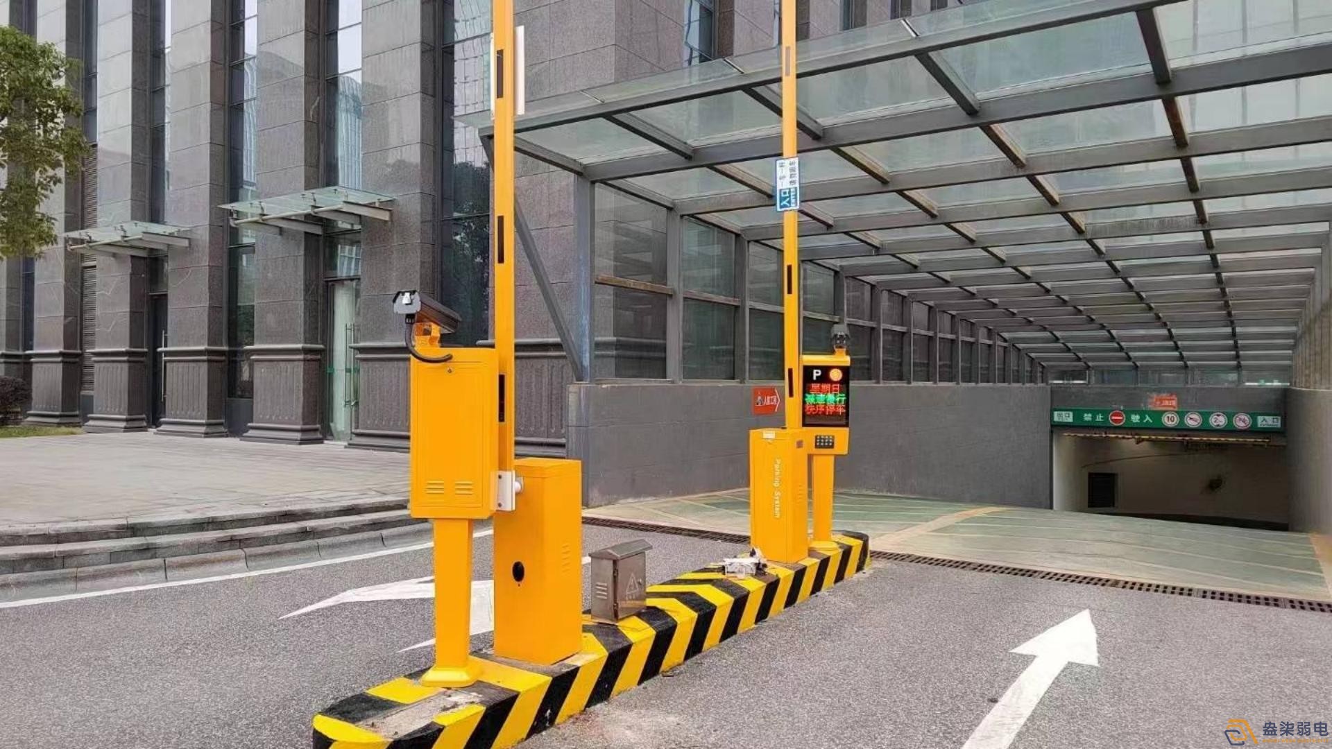 停车场地感线圈防砸系统多少钱一套？