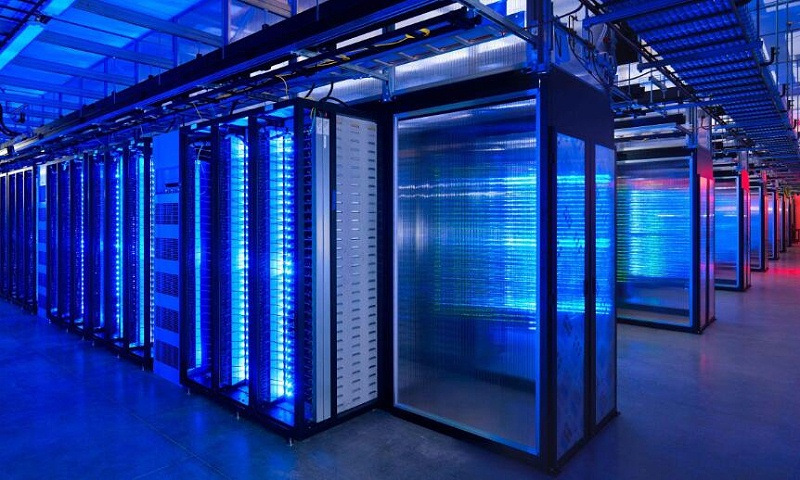 如何建设一个能够支持高密服务、有效管理和灵活扩容的数据机房呢？