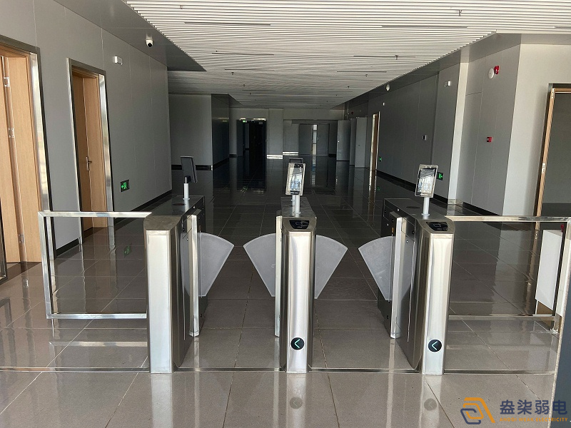 工厂AI智能门禁是什么样的？