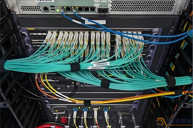 工厂PoE供电弱电系统，简化布线提升运维效率