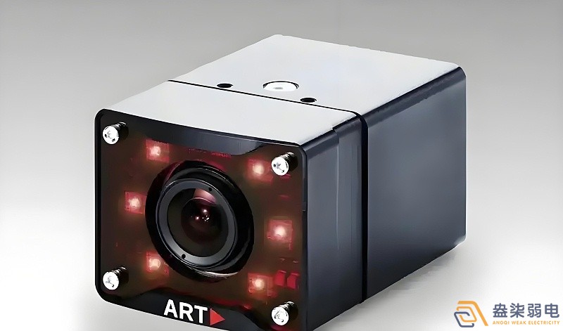 红外夜视摄像头是黑白画面吗？