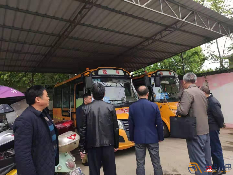 校车监控管理是如何实现？