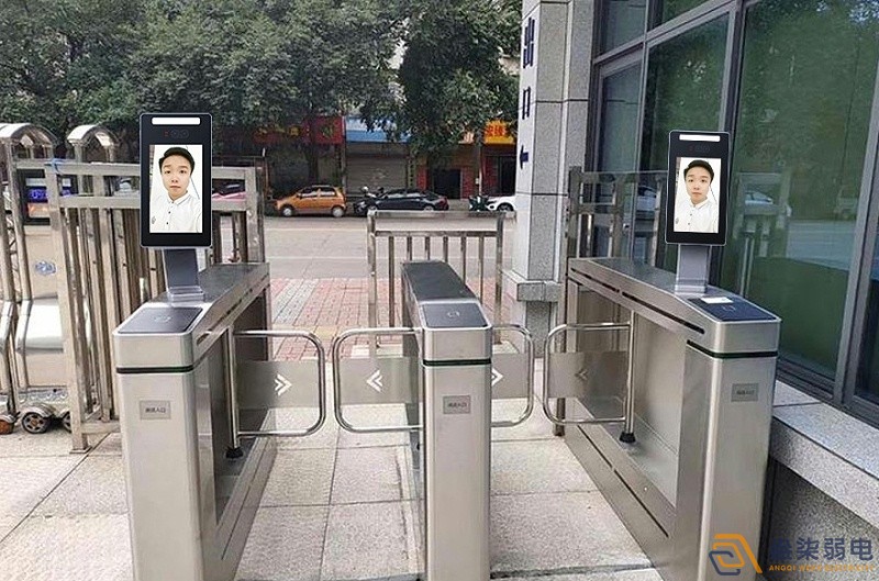人脸识别门禁是怎么识别人脸图像的呢？