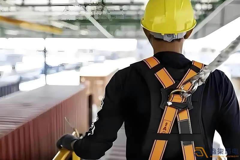 AI智能识别在工厂着装检测的应用