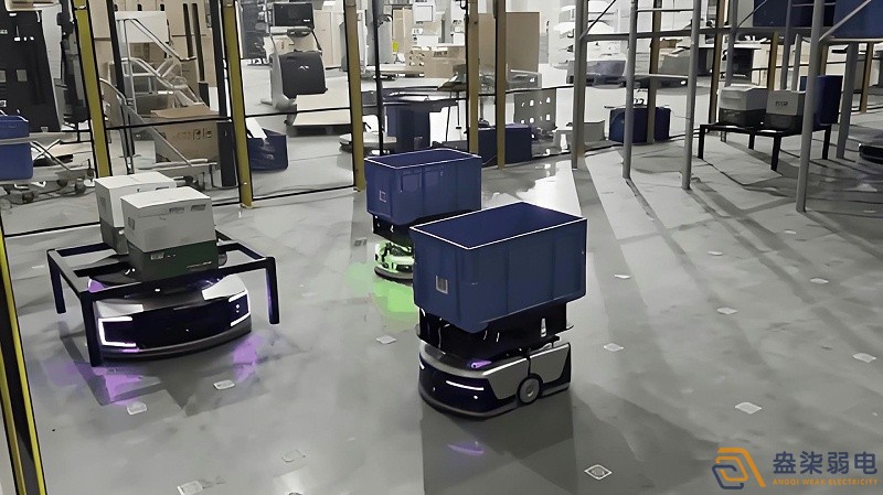 为什么料箱机器人更适合仓储智能化发展？