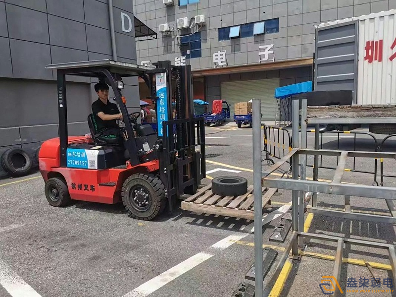 叉车安装人脸识别的作用