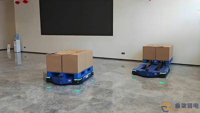 潜伏式AGV自动搬运机器人