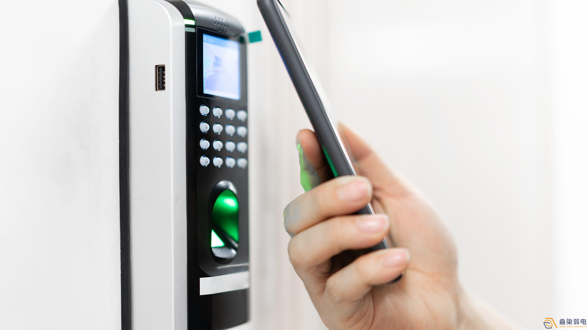 小区门禁卡如何录入NFC？