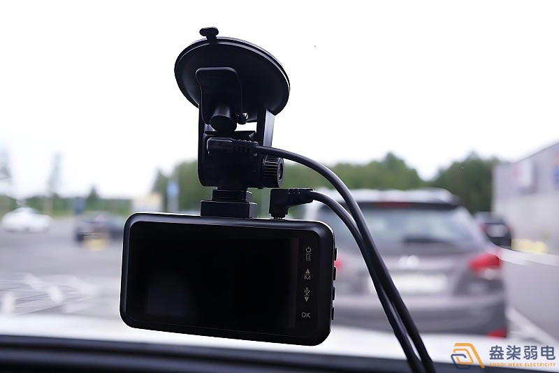 如何选择常见的车载安防监控摄像头？