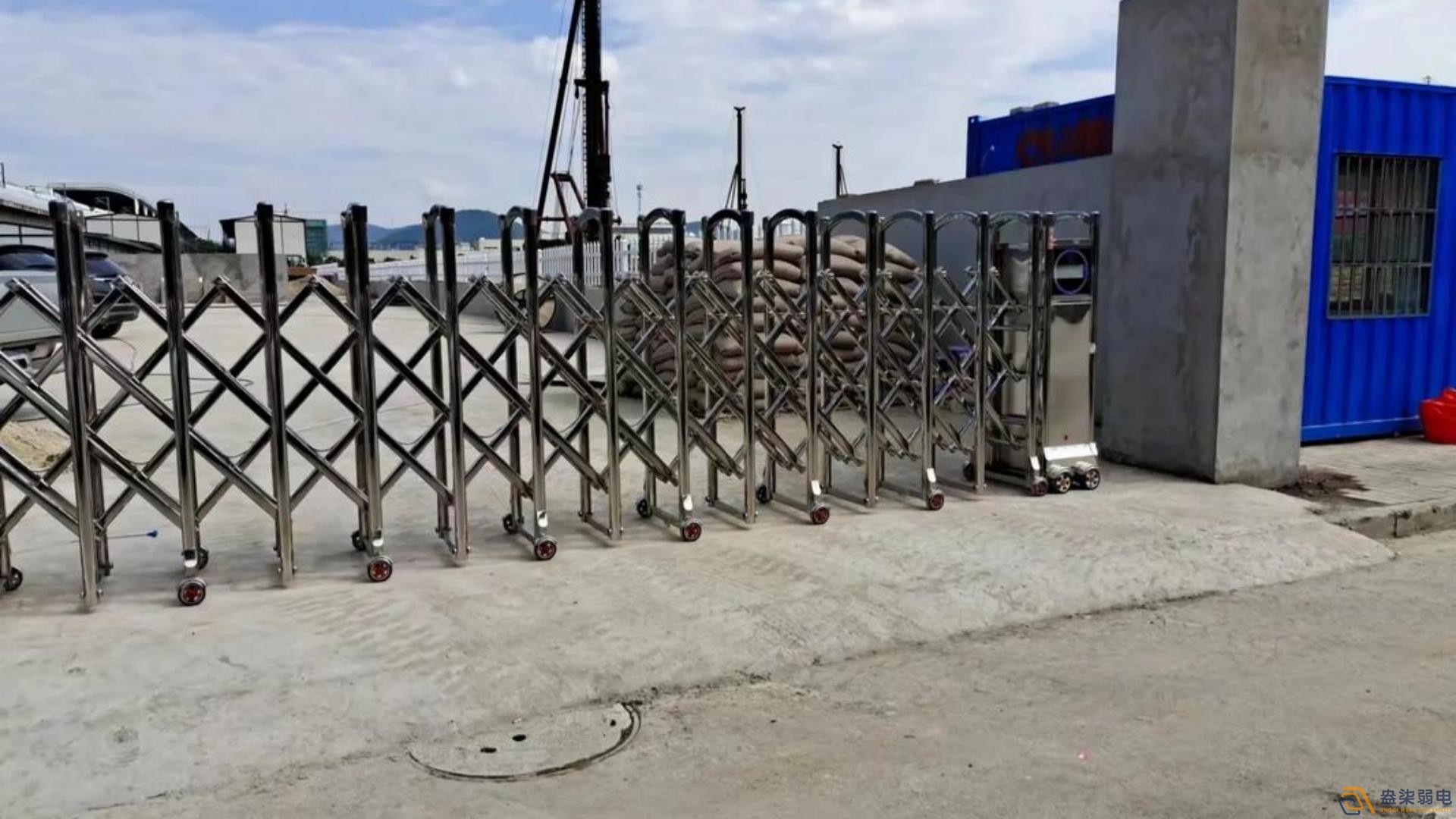 工厂伸缩门的自动化功能怎么实现？